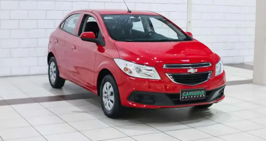 Chevrolet Onix HATCH LT 1.0 8V FlexPower 5p Mec.  - Vermelha - 2013/2014