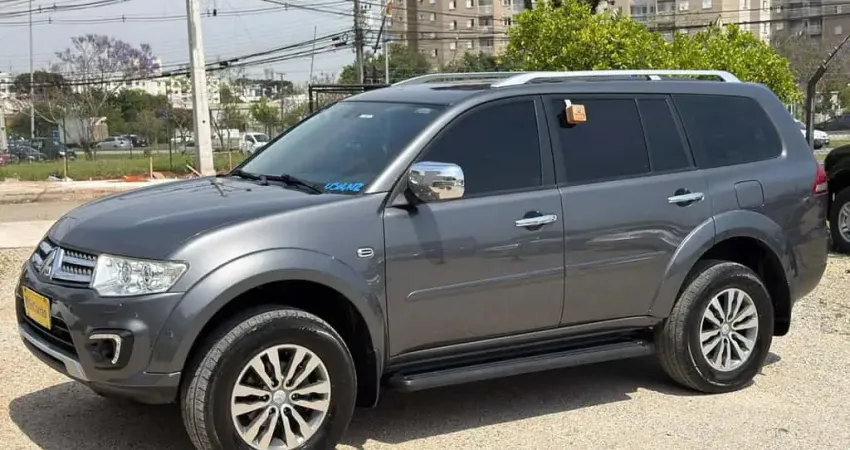 MITSUBISHI PAJERO HPE 3.2 4x4 T.I. Dies. 5p Aut.