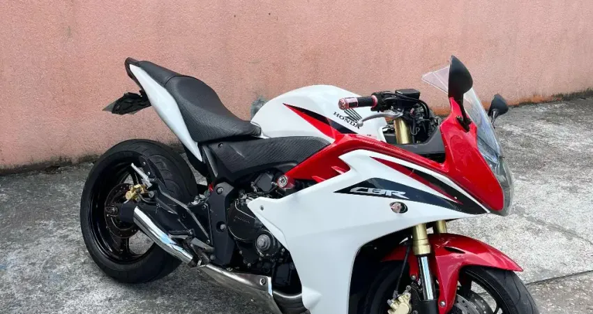 CBR 600RR BRANCA BAIXO KM 2012 