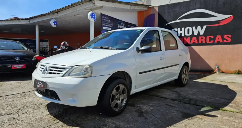  Renault Logan 1.0 Authentique 2008 – Espaço, economia e confiança em um só carro! Um sedã completo 