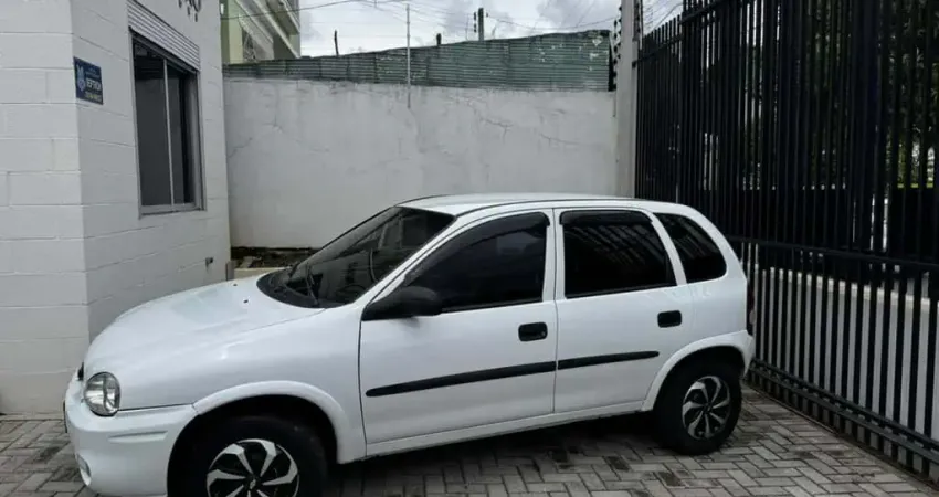 CHEVROLET CORSA HATCH WIND 1.0 MPFI 4P 2002