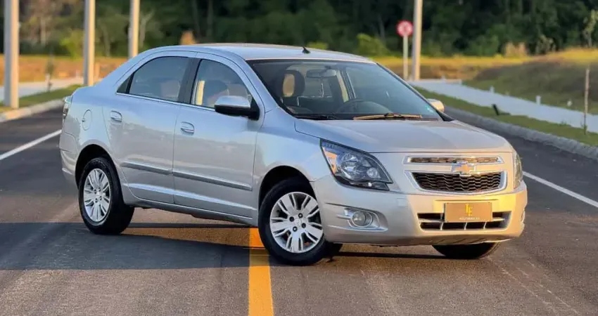 Chevrolet Cobalt LTZ 1.8 8V Econo.Flex 4p Aut.  - Prata - 2014/2015