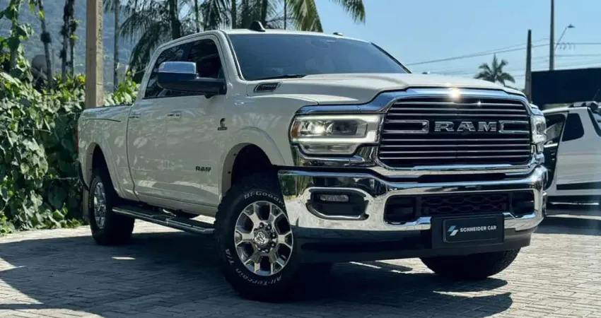 Ram 3500 LARAMIE 6.7 TB CD 4x4 Diesel  - Branca - 2022/2022