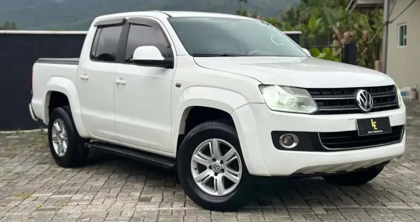 Volkswagen Amarok Trendline CD 2.0 TDI 4X4 Dies Aut  - Branca - 2012/2013