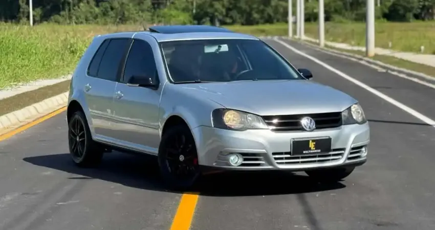 Volkswagen Golf Sportline 1.6 Mi Total Flex 8V 4p  - Prata - 2009/2010