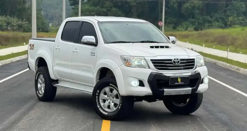 Toyota Hilux CD SRV D4-D 4x4 3.0 TDI Diesel Aut  - Branca - 2012/2012