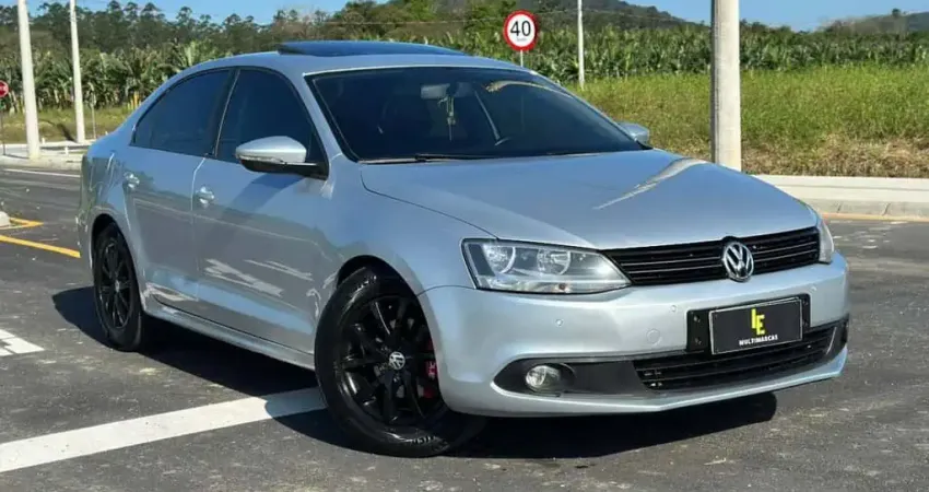Volkswagen Jetta Comfortline 2.0 T.Flex 8V 4p Tipt.  - Prata - 2012/2013