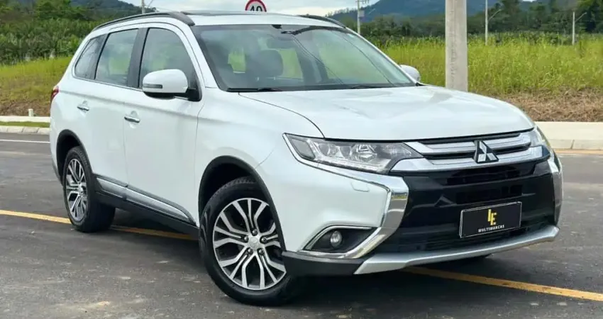 Mitsubishi Outlander 2.2 165cv Diesel Aut.  - Branca - 2015/2016