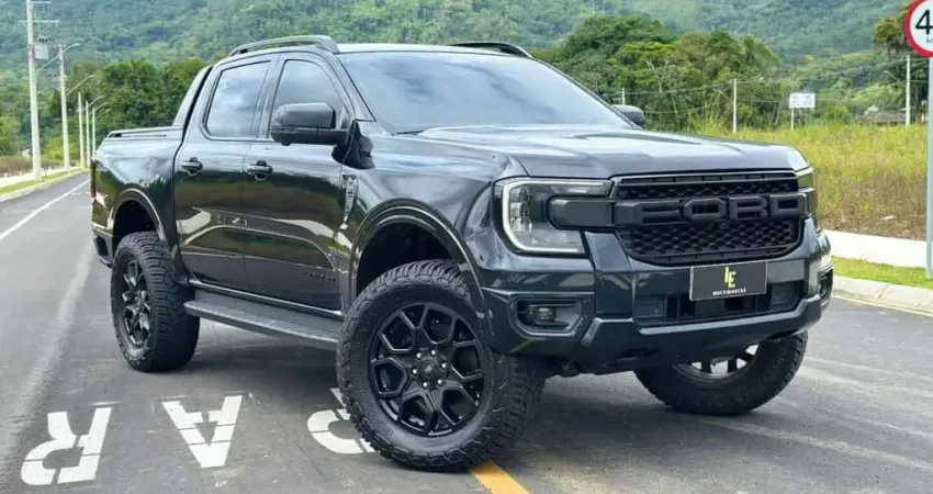 Ford Ranger Limited 3.0 V6 4x4 CD TB Die. Aut - Preta - 2023/2024