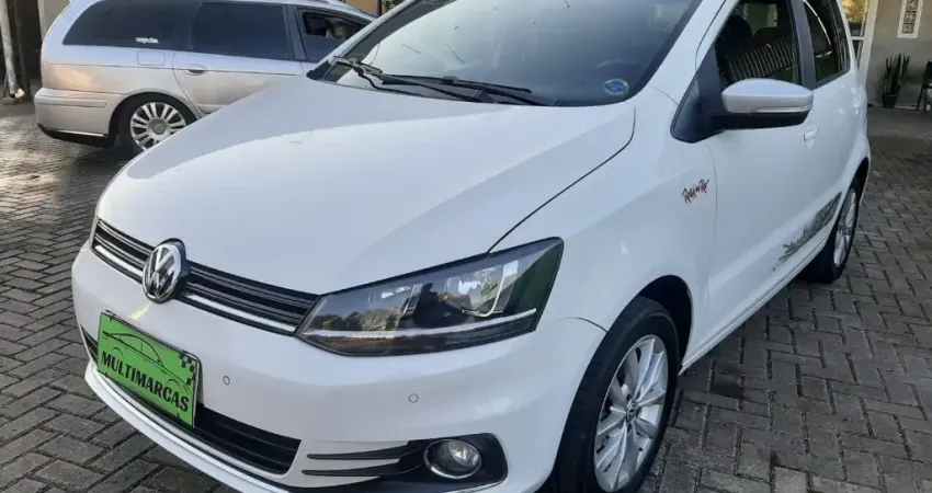 CARRO MUITO NOVO