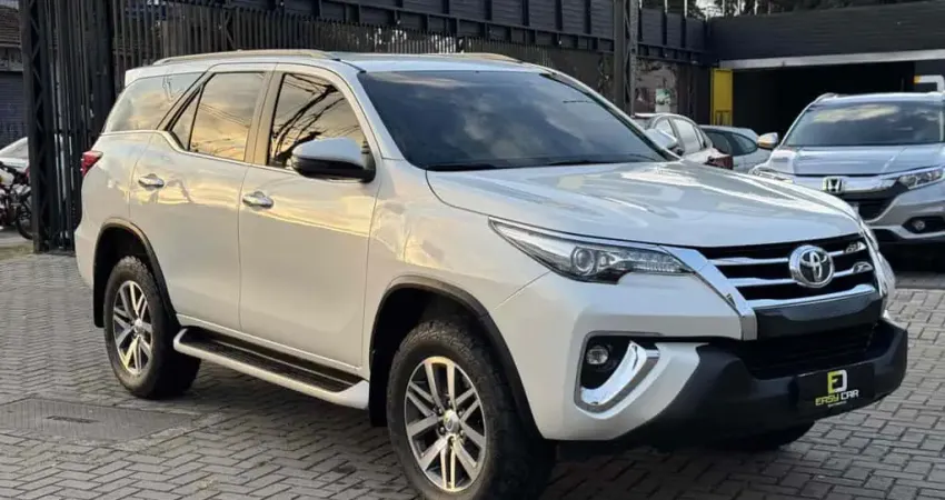 Toyota Hilux sw4 2018 2.8 srx 4x4 16v turbo intercooler diesel 4p automático