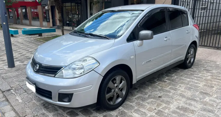 Tiida S 1.8 Flex - Câmbio Manual - em Raro Estado de Conservação!!!