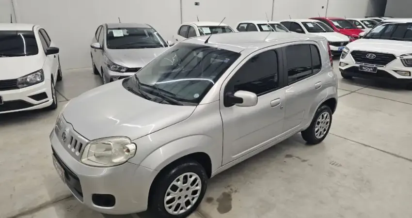 FIAT UNO EVO CELEB. 1.0 FLEX MANUAL 2011/2012 MUITO BEM CUIDADO