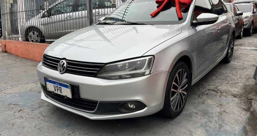 Volkswagen Jetta 2.0 Tsi Highline 4p Aut// Blindado
