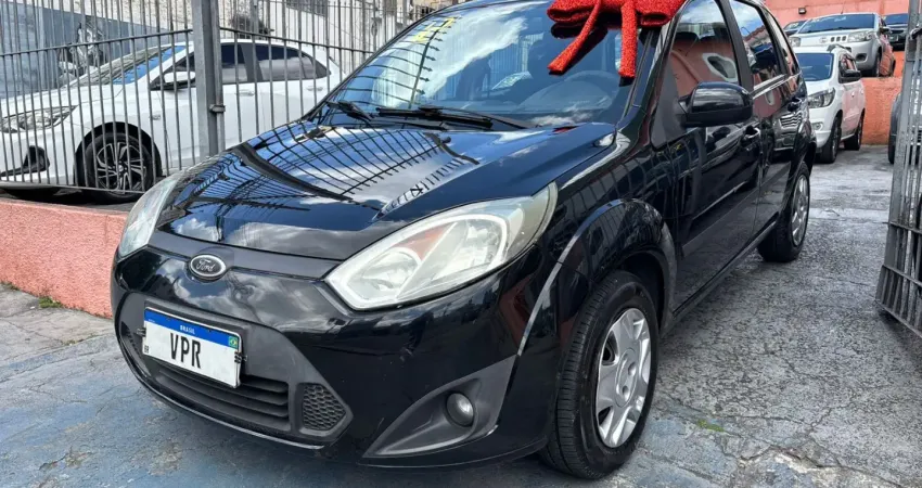 Ford/ Fiesta 1.6 8v Completo!! Novo!!
