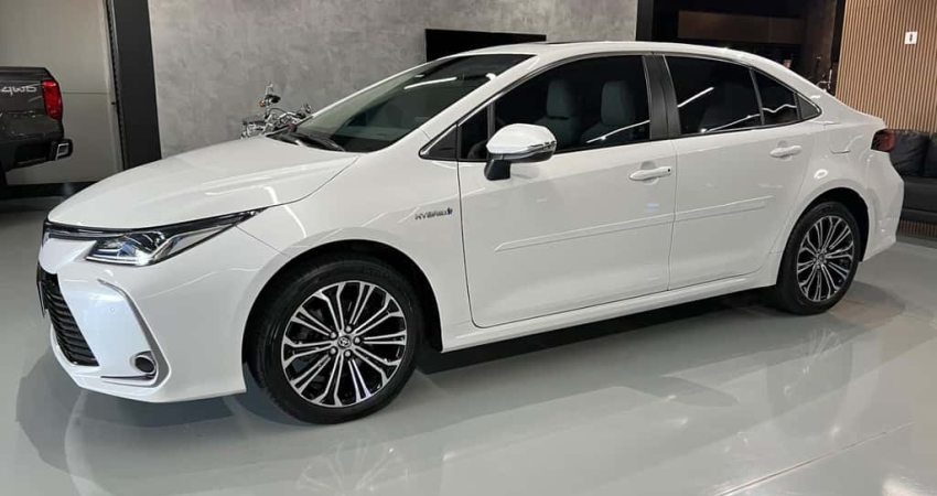 TOYOTA COROLLA ALTIS PREMIUM 2023