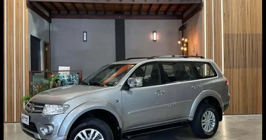 MITSUBISHI PAJERO 3.2 HPE 4X4 7 LUGARES 16V TURBO INTERCOOLER DIESEL 4P AUTOMÁTICO