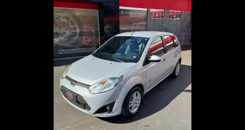 Ford Fiesta 1.6 Flex Class 2011 - Prata - 2010/2011