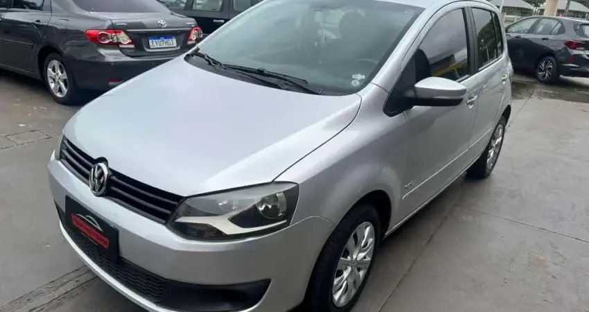 Volkswagen Fox 1.0  - Prata - 2012/2013