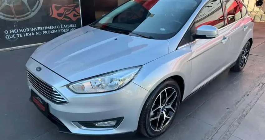 Ford Focus Titanium Plus  Flex Aut. 2016 - Prata - 2015/2016
