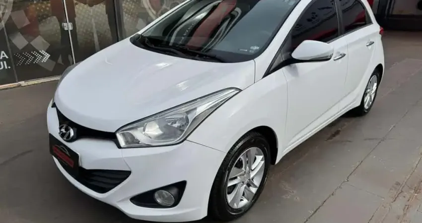 Hyundai HB20 Premium 1.6 Flex  Automático 2015 - Branca - 2015/2015