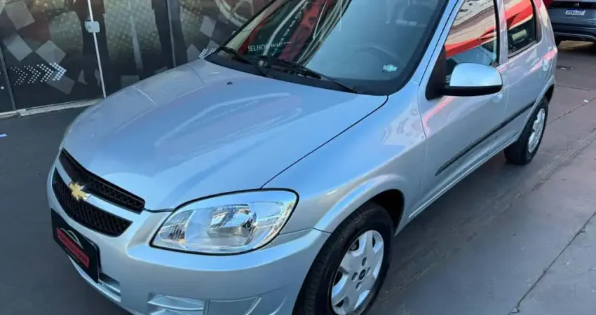 Chevrolet Celta LT 1.0 2012 - Prata - 2011/2012