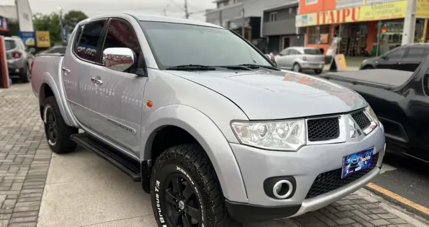 MITSUBISHI L200 TRITON 3.2 D 2013