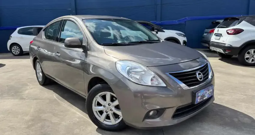 NISSAN VERSA 16SL FLEX 2014