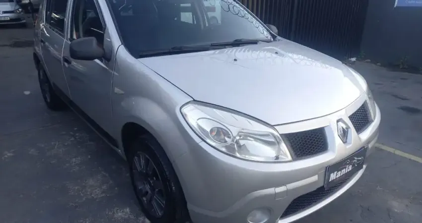 SANDERO 1.0 2011 AR+DIREÇÃO