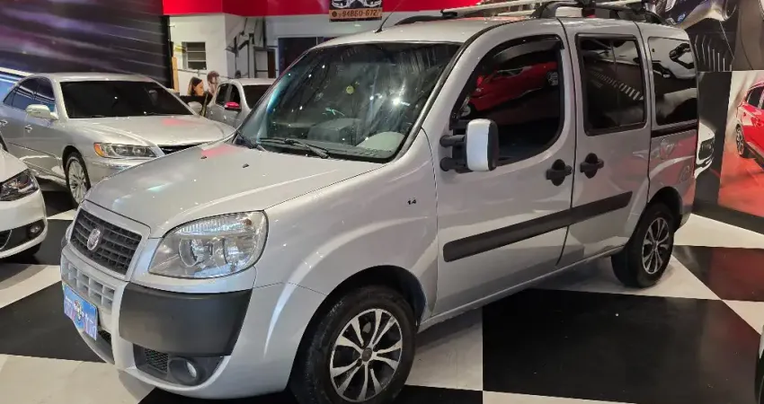 ﻿Fiat Doblo Attractive 1.4 — 2012/2013 — 7 lugares