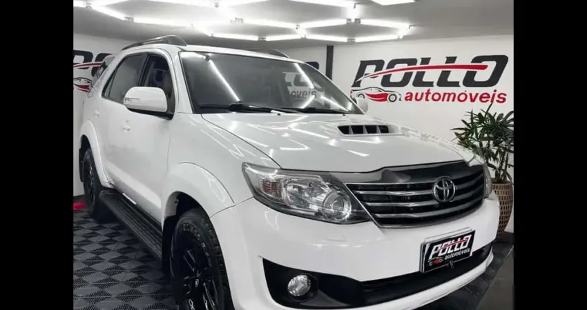 TOYOTA HILUX SW4 SRV 4X4 2015