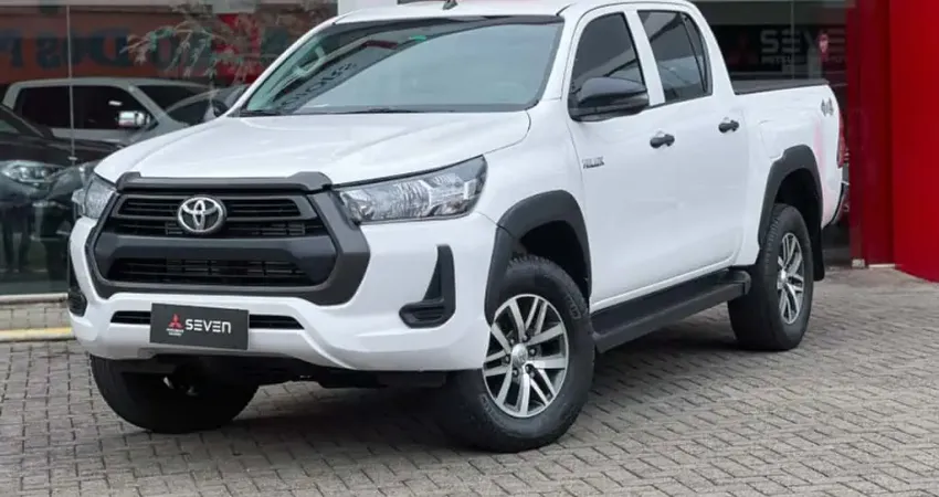 Toyota HILUX 2.8 D-4D TURBO DIESEL CHASSI 4X4 MANUAL