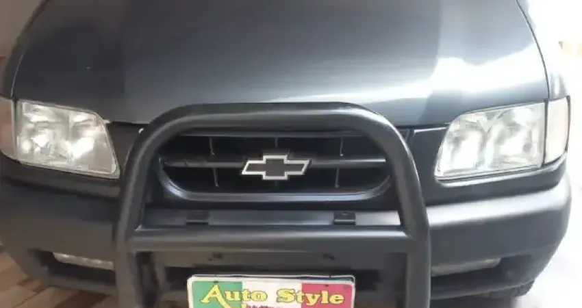 BLAZER,  BONITA E COM MOTOR DIESEL !!!