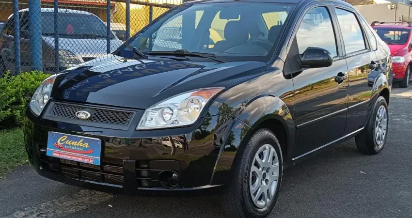 IMPECÁVEL FORD FIESTA SEDAN 1.0 8V COMPLETO!