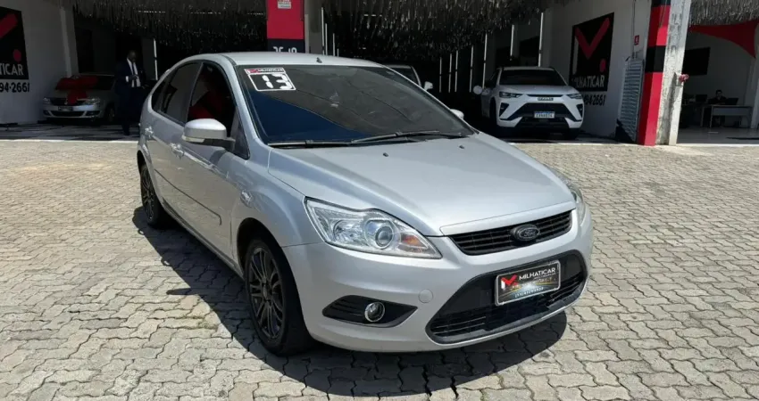 Focus SE Plus Sedan 2013 – conforto, espaço e dirigibilidade que surpreende!