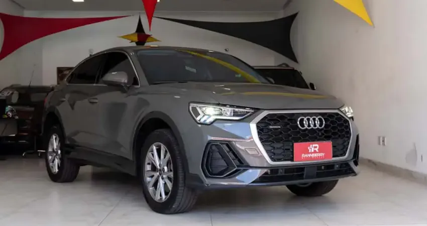 AUDI Q3 SPB Perf. Black 2.0 TFSI Tipt. Quat.