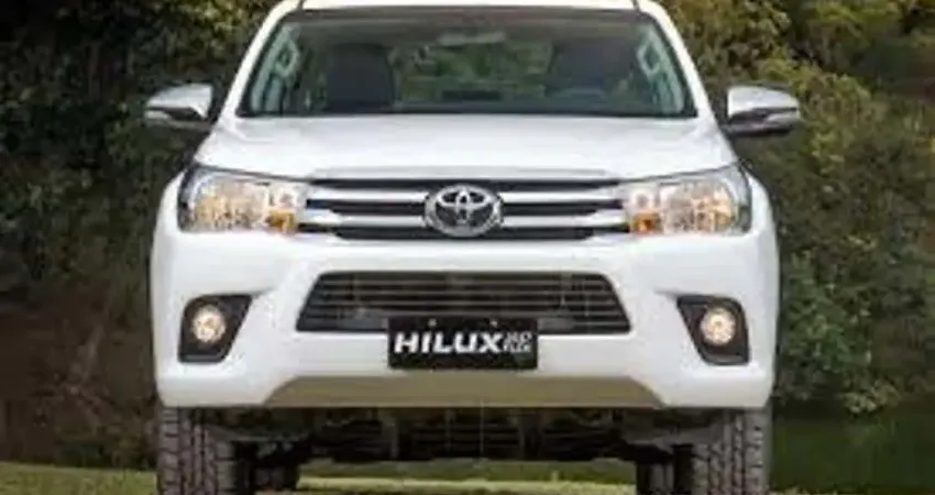TOYOTA HILUX 2.8 STD 4X4 CD 2017