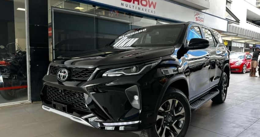 Toyota Hilux sw4 2025 2.8 d-4d turbo diesel srx platinum 7l 4x4 automático