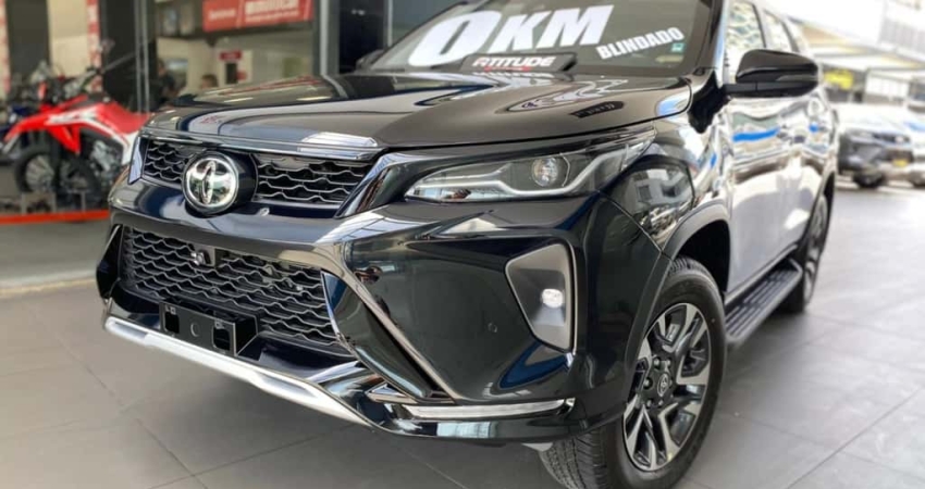 Toyota Hilux sw4 2025 2.8 d-4d turbo diesel srx platinum 7l 4x4 automático