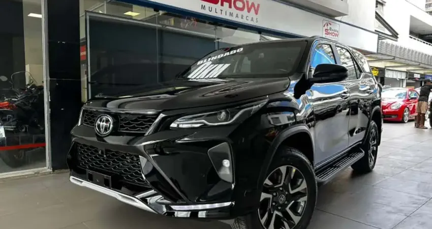 Toyota Hilux sw4 2025 2.8 d-4d turbo diesel srx platinum 7l 4x4 automático