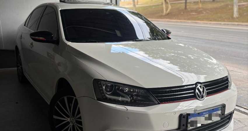 VOLKWAGEN JETTA 2.0 TSI HIGHLINE 2013 COM TETO MUITO CONSERVADO
