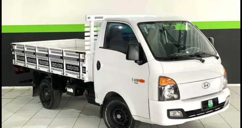 HYUNDAI HR 2.5 LONGO SEM CAÇAMBA 4X2 16V 130CV TURBO INTERCOOLER DIESEL 2P MANUAL