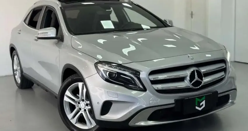 MERCEDES-BENZ GLA250 2015