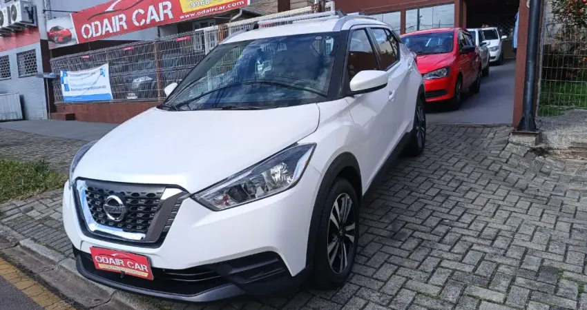 NISSAN KICKS S 1.6 - CARRO COMPLETO:AUTOMÁTICO  CÂMERA DE RÉ  CAMÊRA FRONTAL AR CONDICIONADO AR QUEN