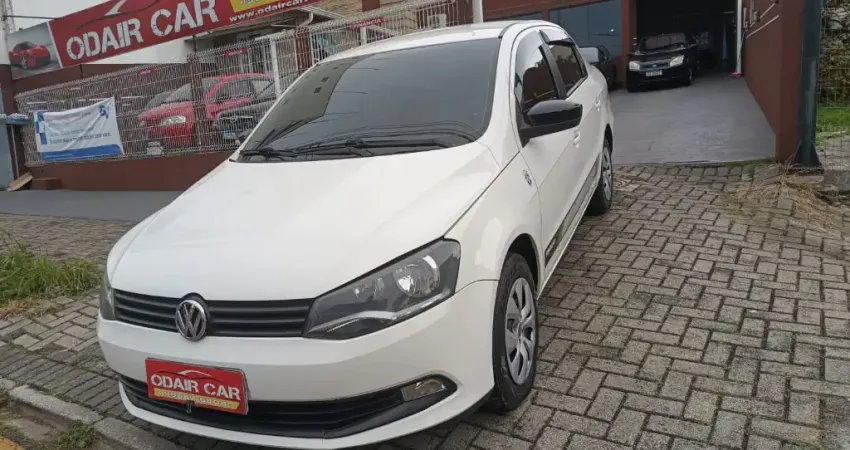 VOYAGE TRENDLINE 1.6 - COMPLETO:AR CONDICIONADO, AR QUENTE, DIREÇÃO HIDRÁULICA, TRAVAS ELÉTRICAS, VI