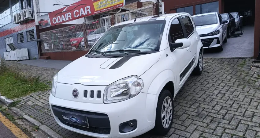 UNO EVO VIVACE 1.0, COMPLETO - AR CONDICIONADO, AR QUENTE, DIREÇÃO HIDRÁULICA, TRAVAS ELÉTRICAS, VID