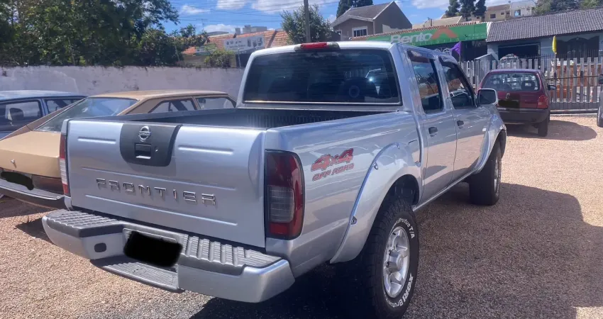 Nissan Frontier 2.8 SE Strike 4x4 CD – Potência e Conforto! Reduzida, turbinada, interculada.