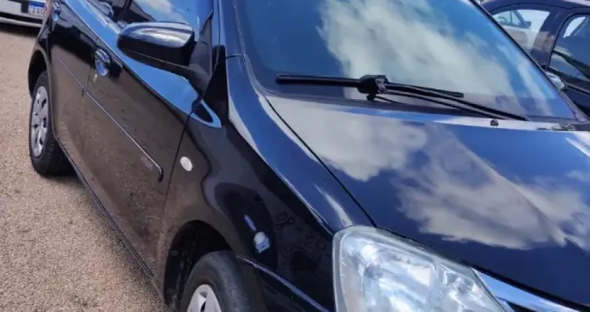 Toyota Etios XS 1.5 16v – 2014 Carro excelente, econômico e manutenção baixo custo!