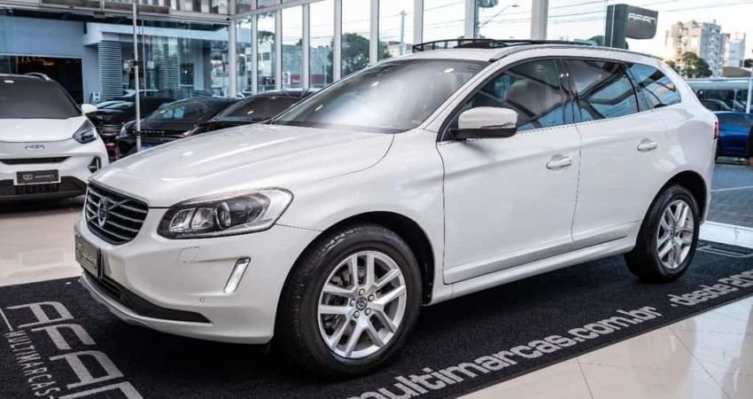 VOLVO XC60 T5 MOMENTUM 2.0T 245CV FWD C/TETO AUT./2017