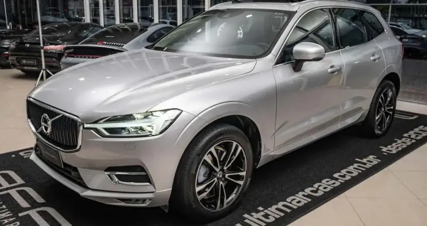 VOLVO XC60 D5 MOMENTUM 2021